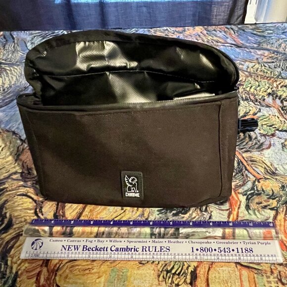 Chrome Unisex Crossbody Sling Bag, Waist or Hip Pack - Picture 4 of 6